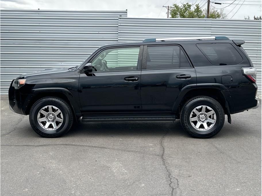 Vehicle image 10 of 27