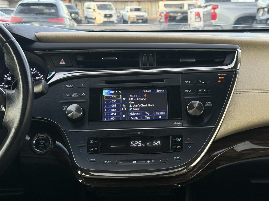 2014 Toyota Avalon XLE Premium Image 25 of 37