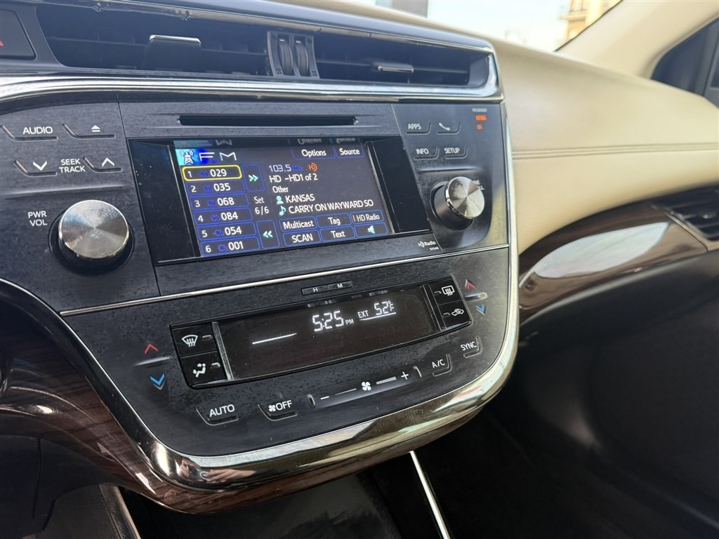 2014 Toyota Avalon XLE Premium Image 23 of 37