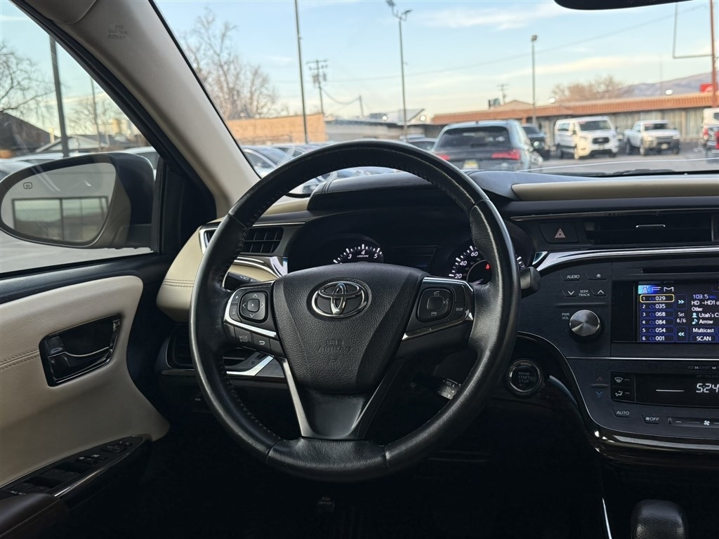 2014 Toyota Avalon XLE Premium Image 18 of 37