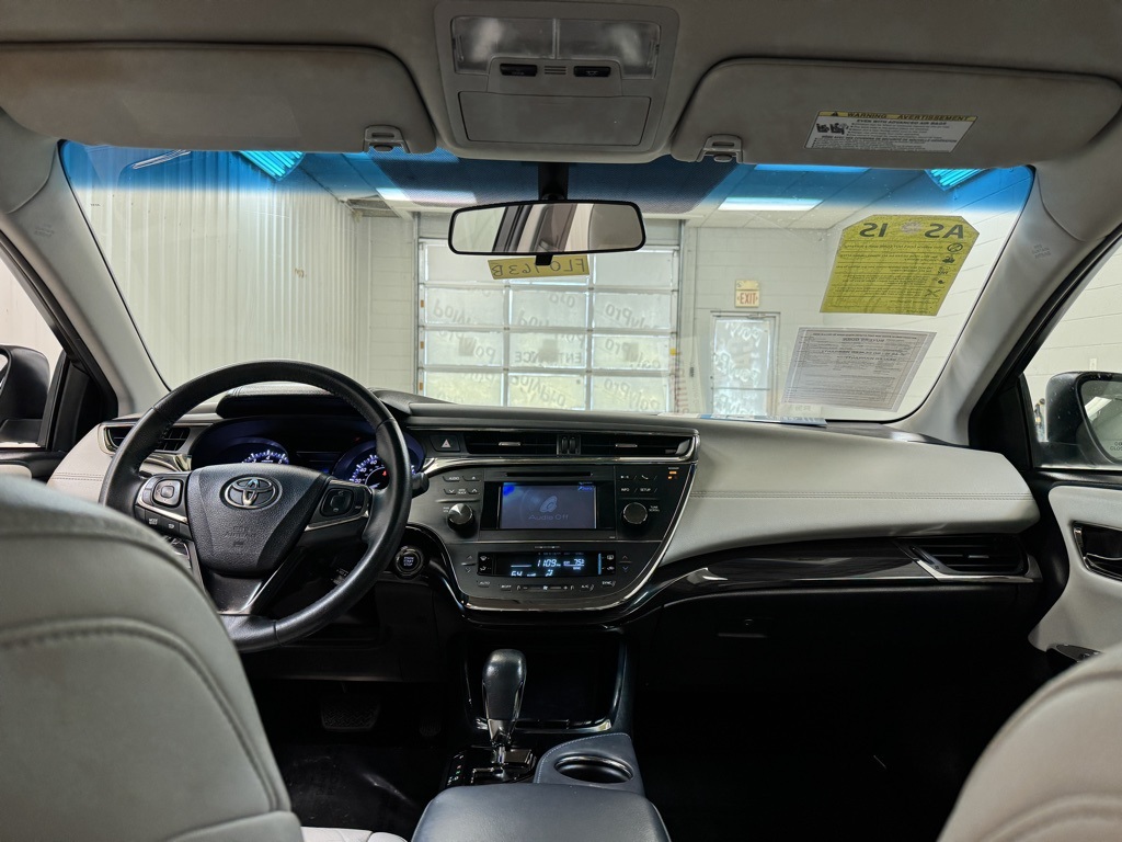 Vehicle image 17 of 35