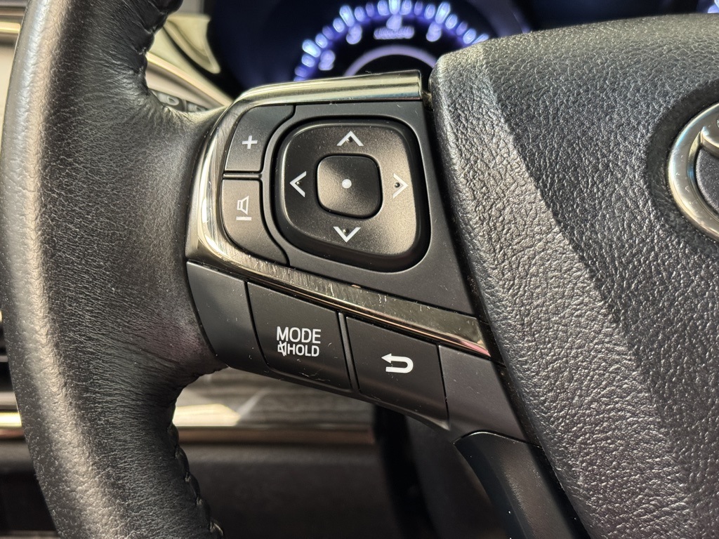 Vehicle image 29 of 35