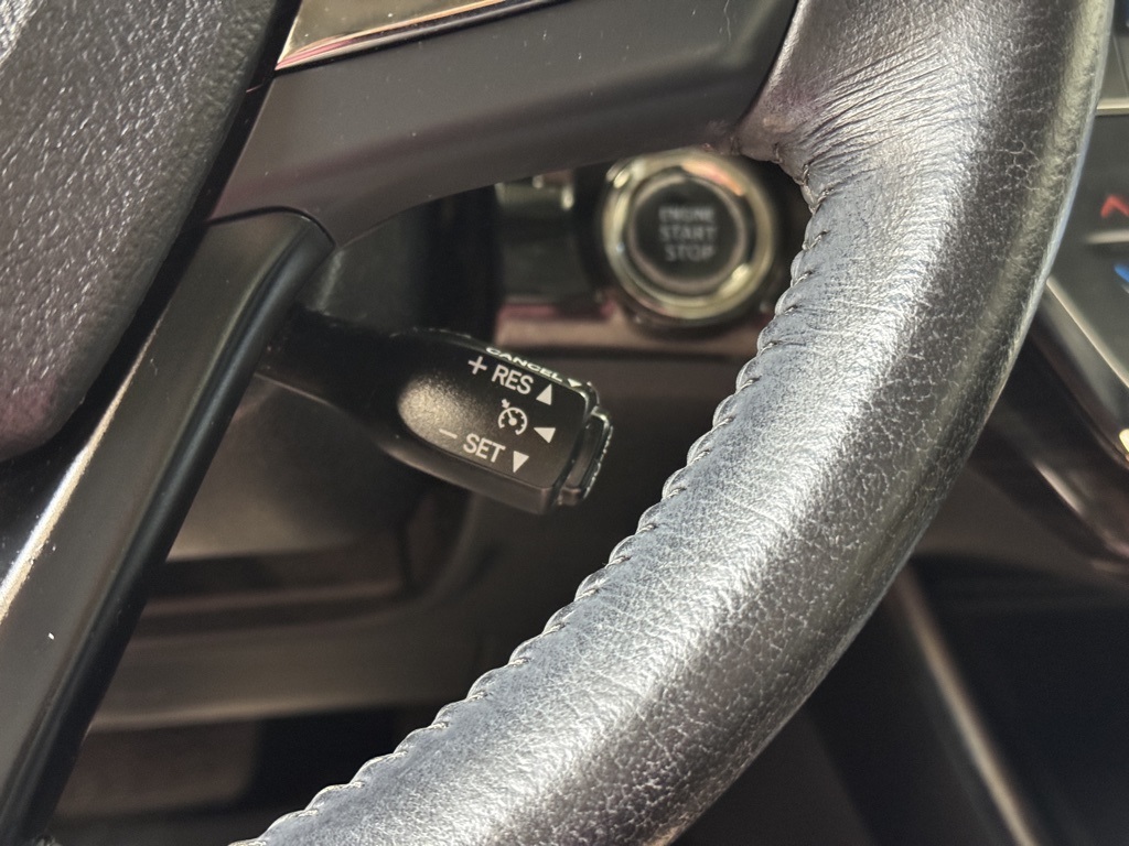 Vehicle image 31 of 35