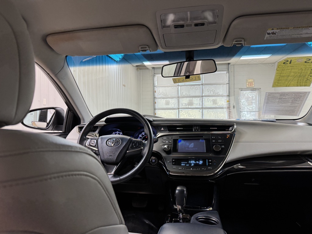 Vehicle image 18 of 35
