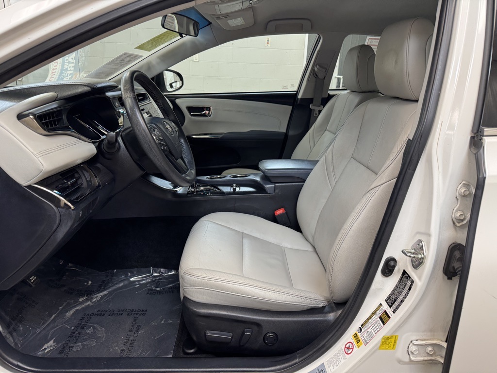 Vehicle image 11 of 35