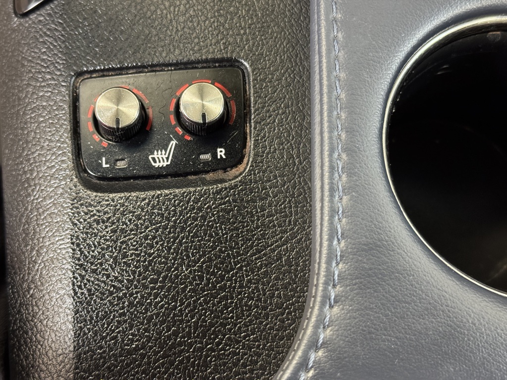 Vehicle image 32 of 35