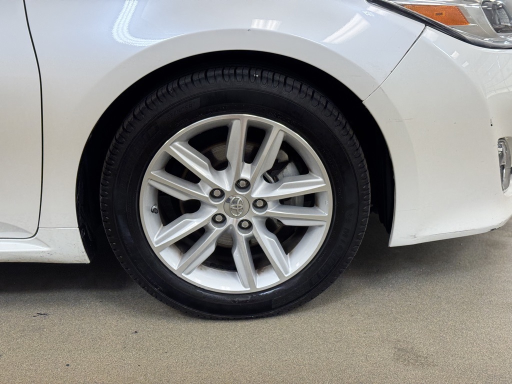 Vehicle image 7 of 35