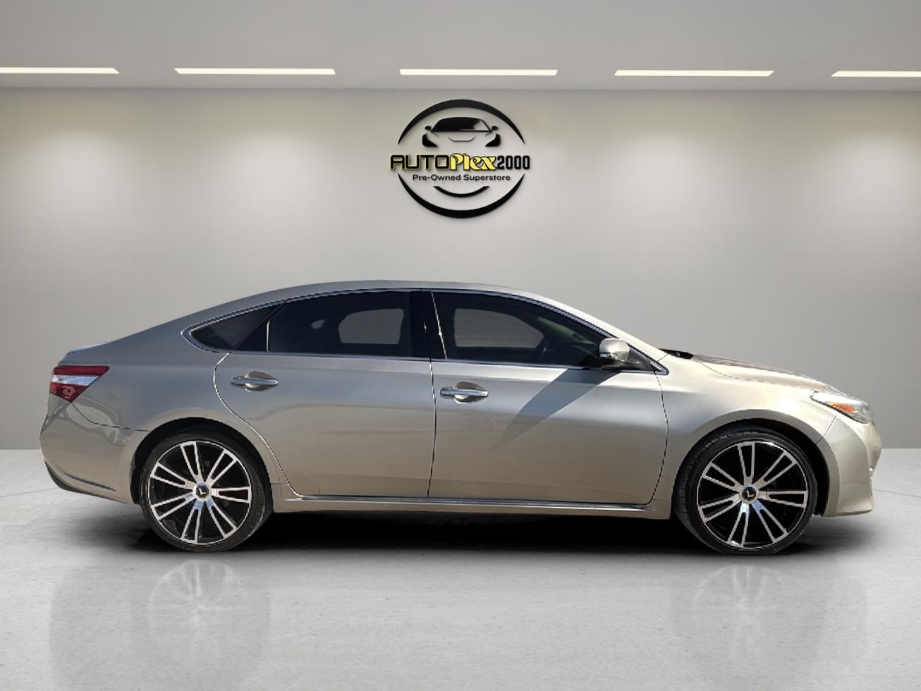 Vehicle image 3 of 22