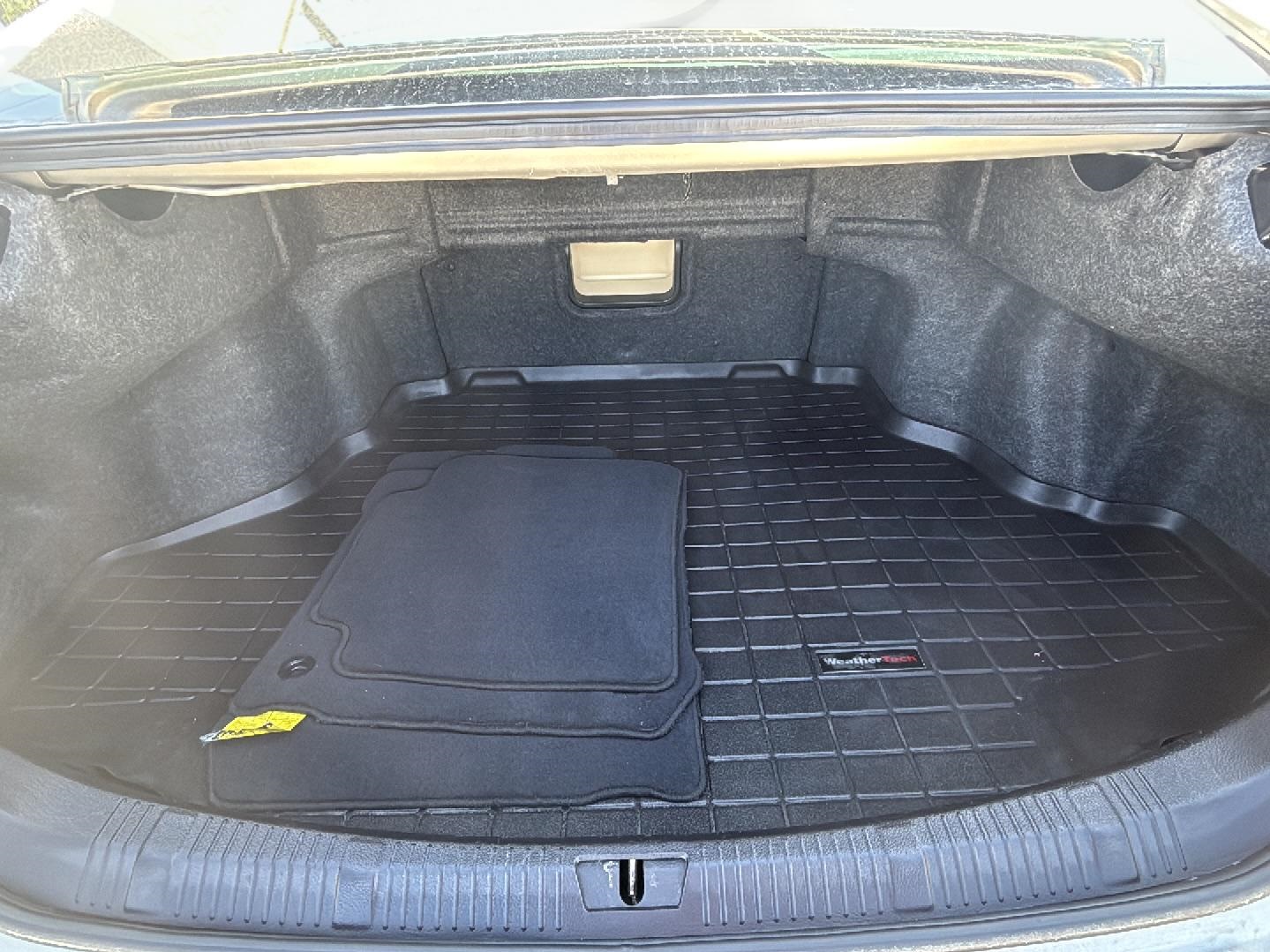 Vehicle image 16 of 22