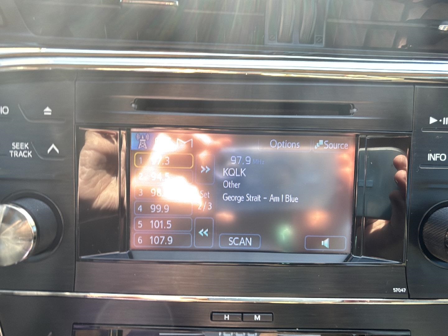 Vehicle image 7 of 22