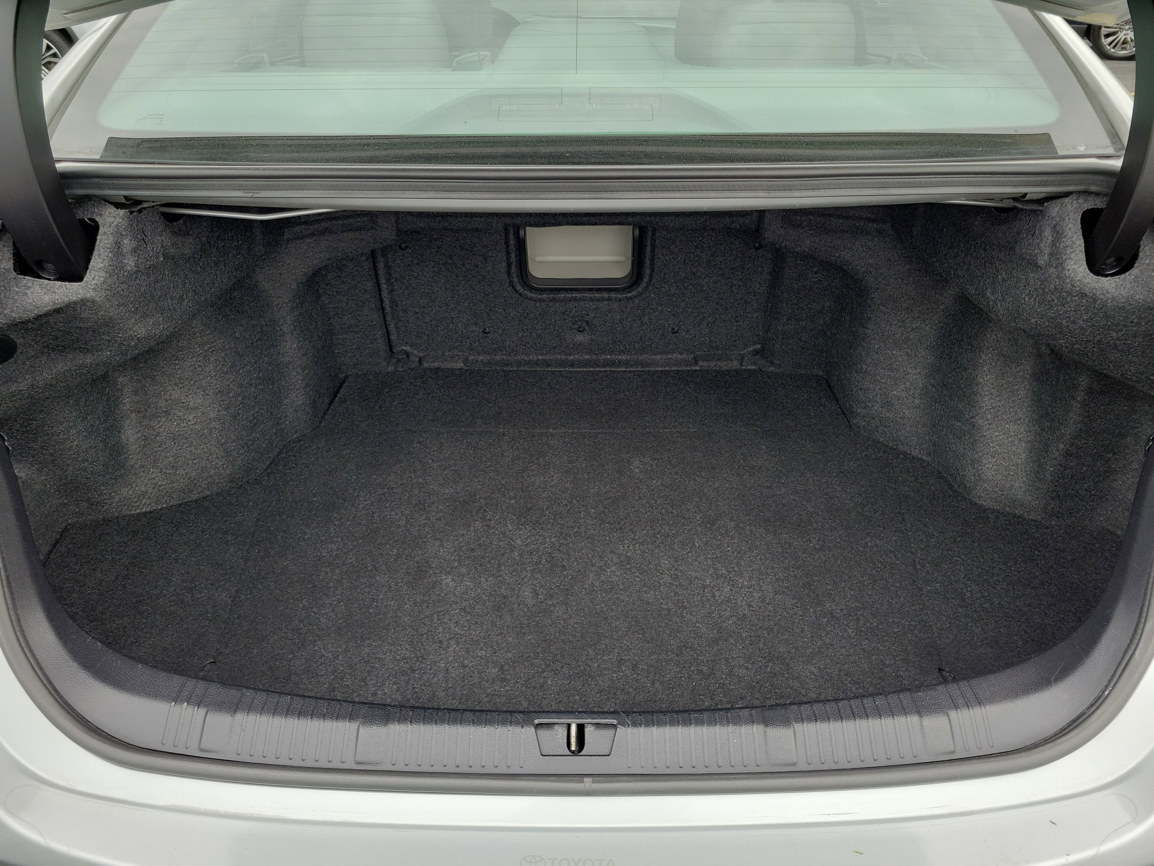 Vehicle image 8 of 30