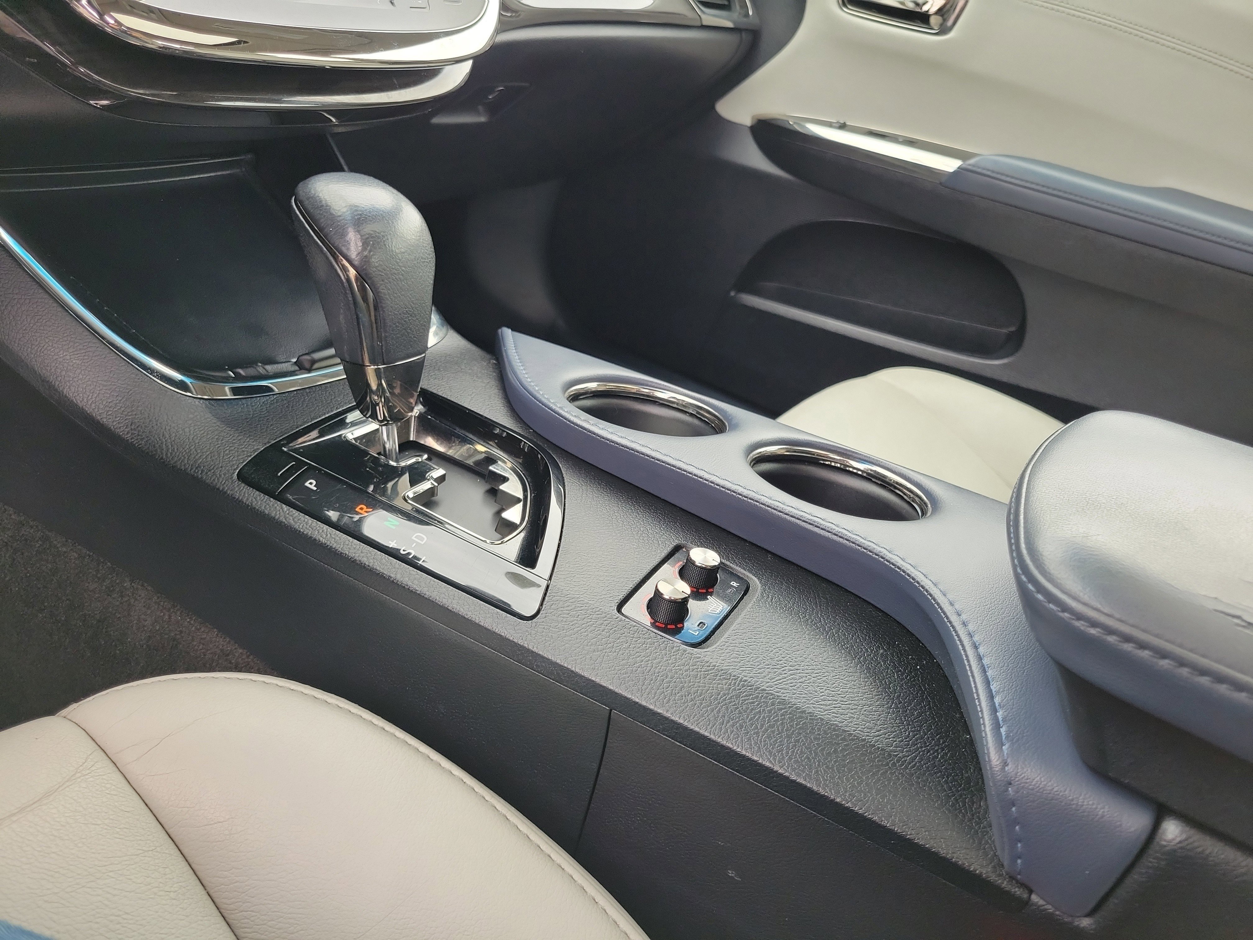 Vehicle image 29 of 30