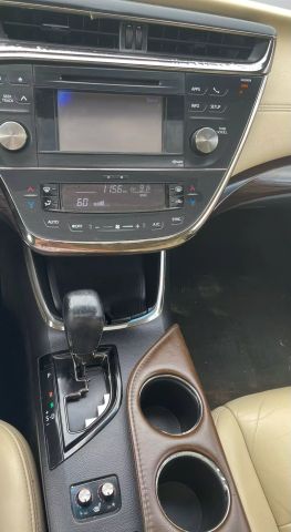 Vehicle image 18 of 20