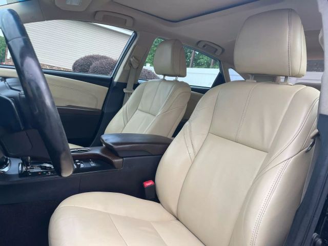 Vehicle image 9 of 20