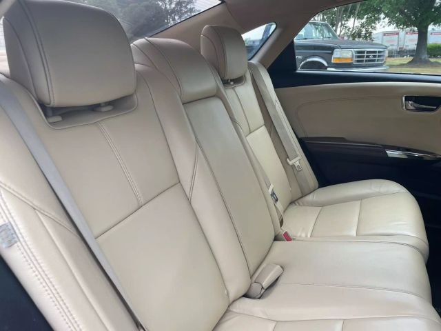 Vehicle image 13 of 20