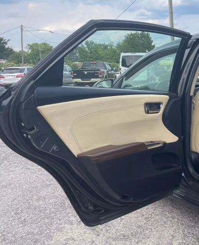 Vehicle image 10 of 20