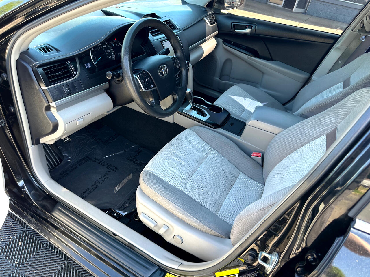 Vehicle image 18 of 40