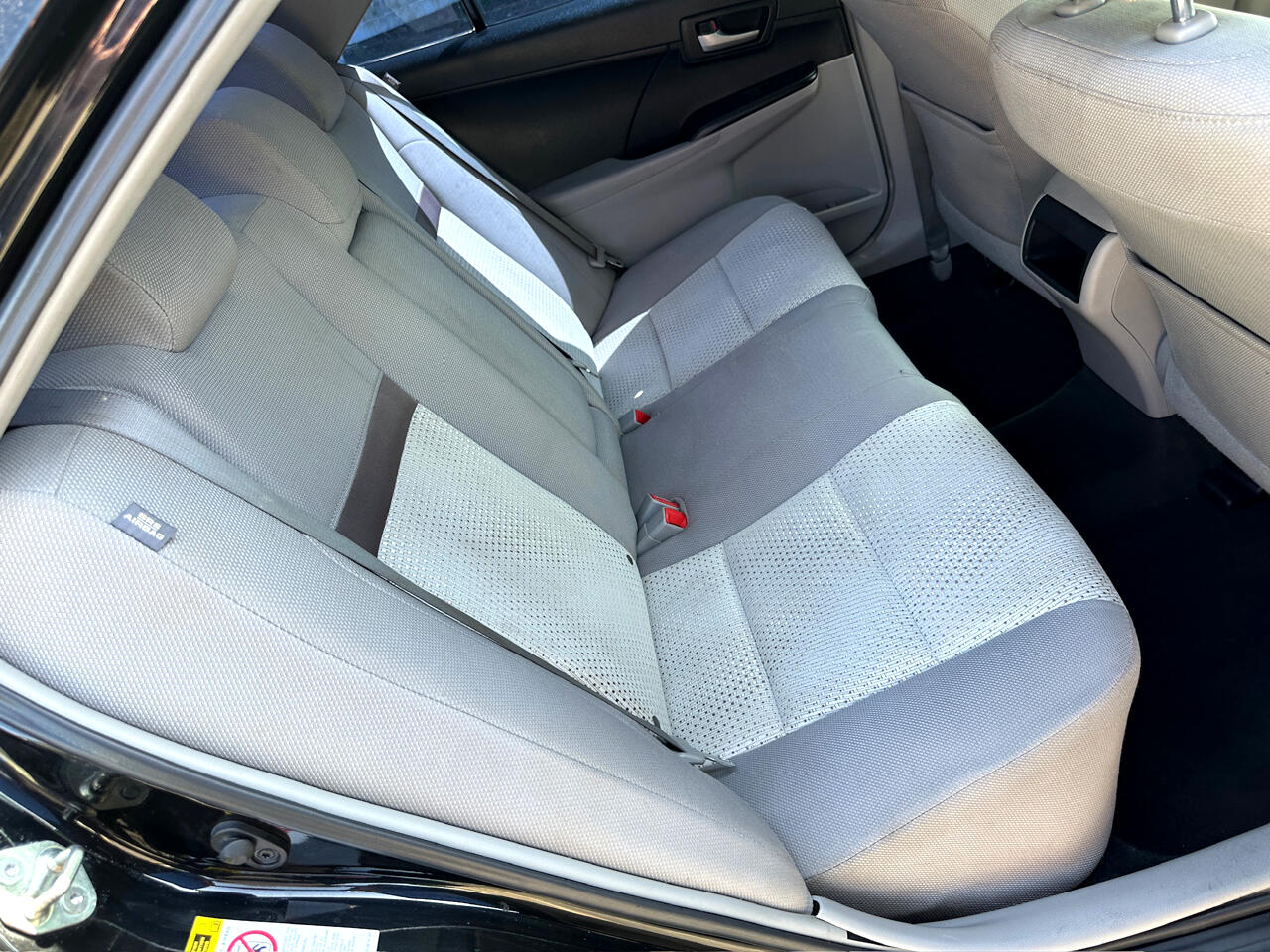 Vehicle image 25 of 40