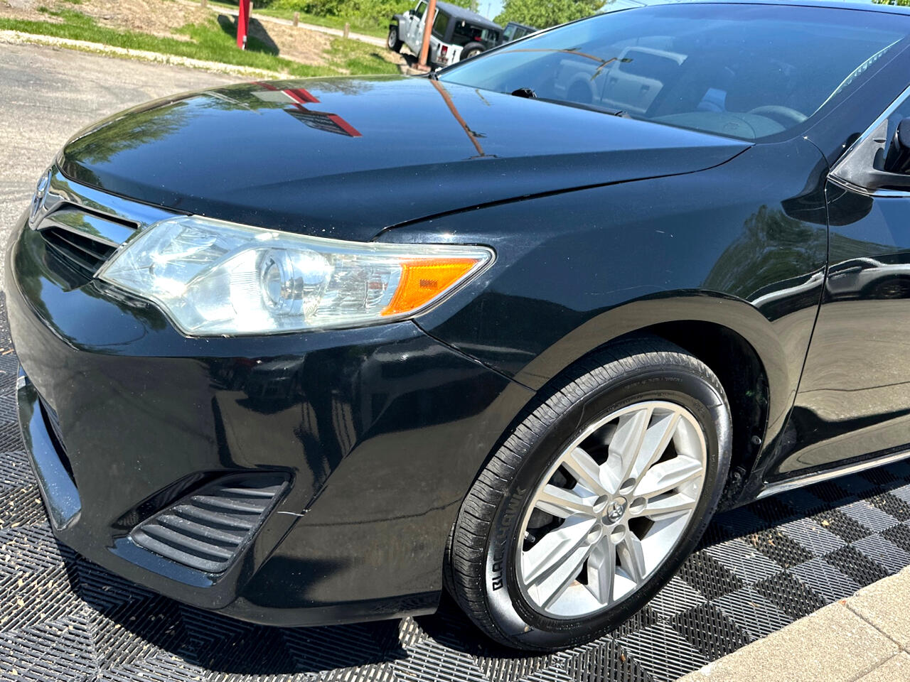 Vehicle image 15 of 40