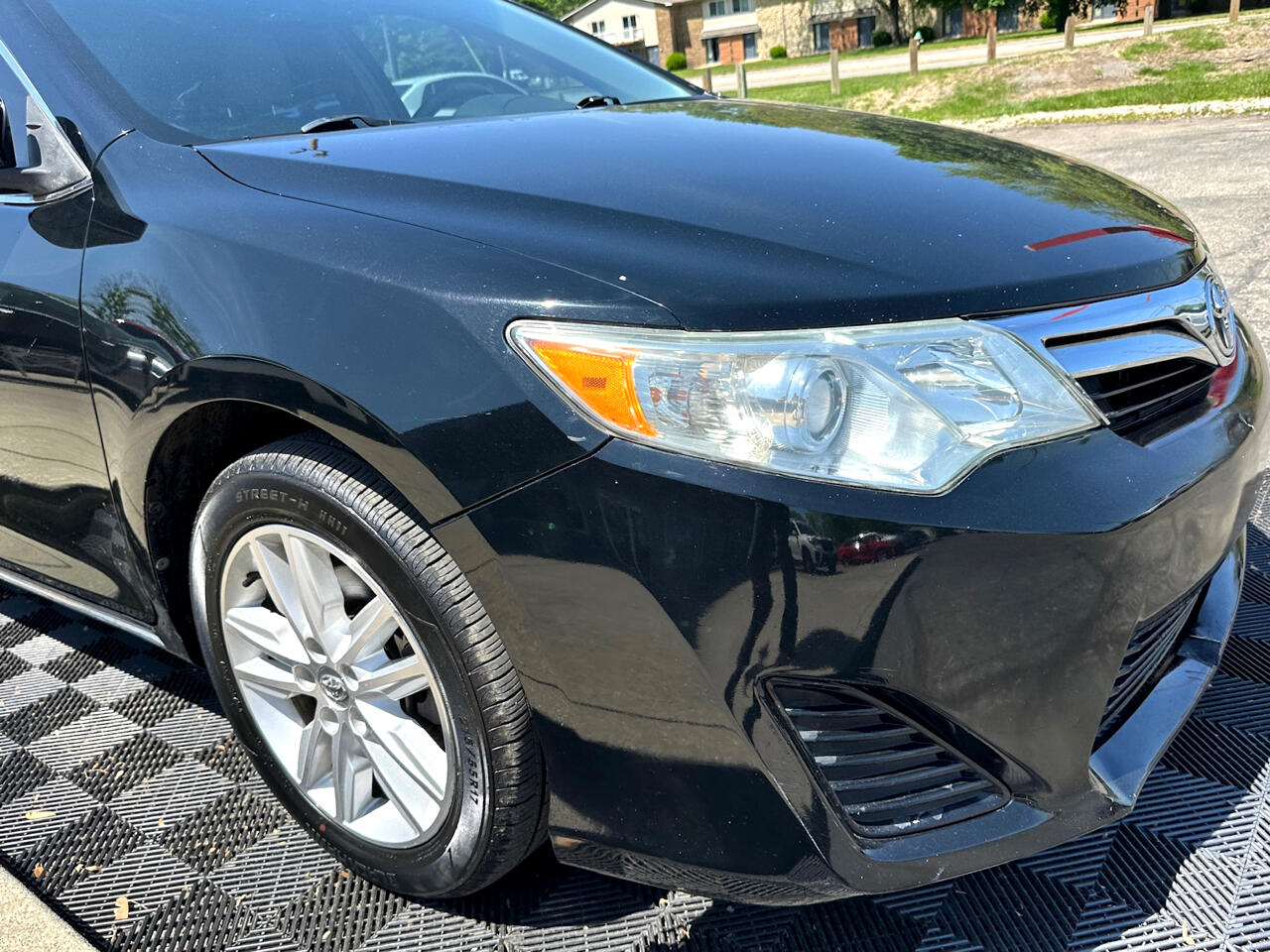 Vehicle image 5 of 40