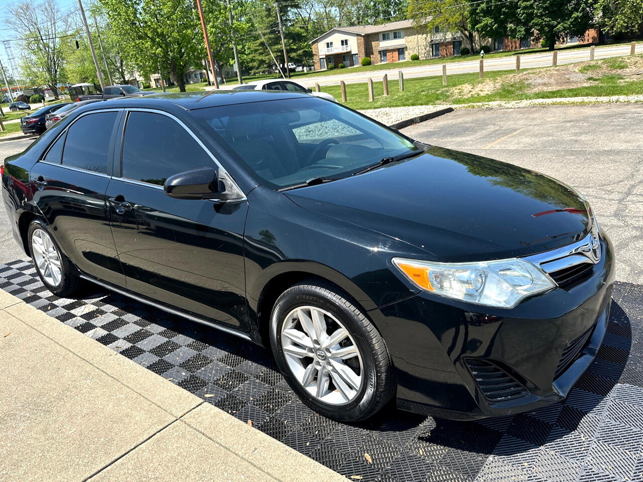 Vehicle image 4 of 40