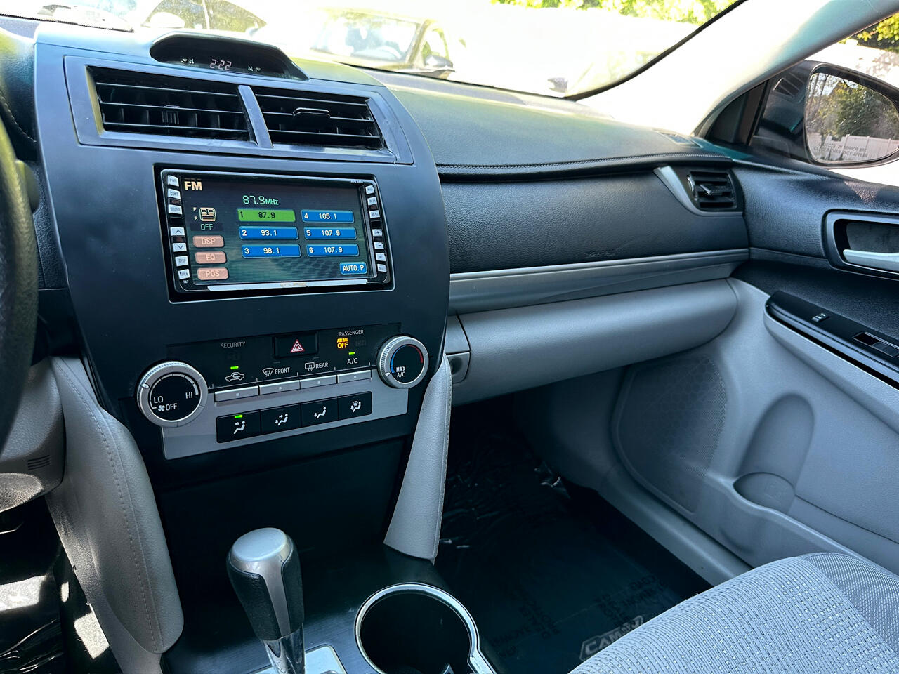 Vehicle image 29 of 40
