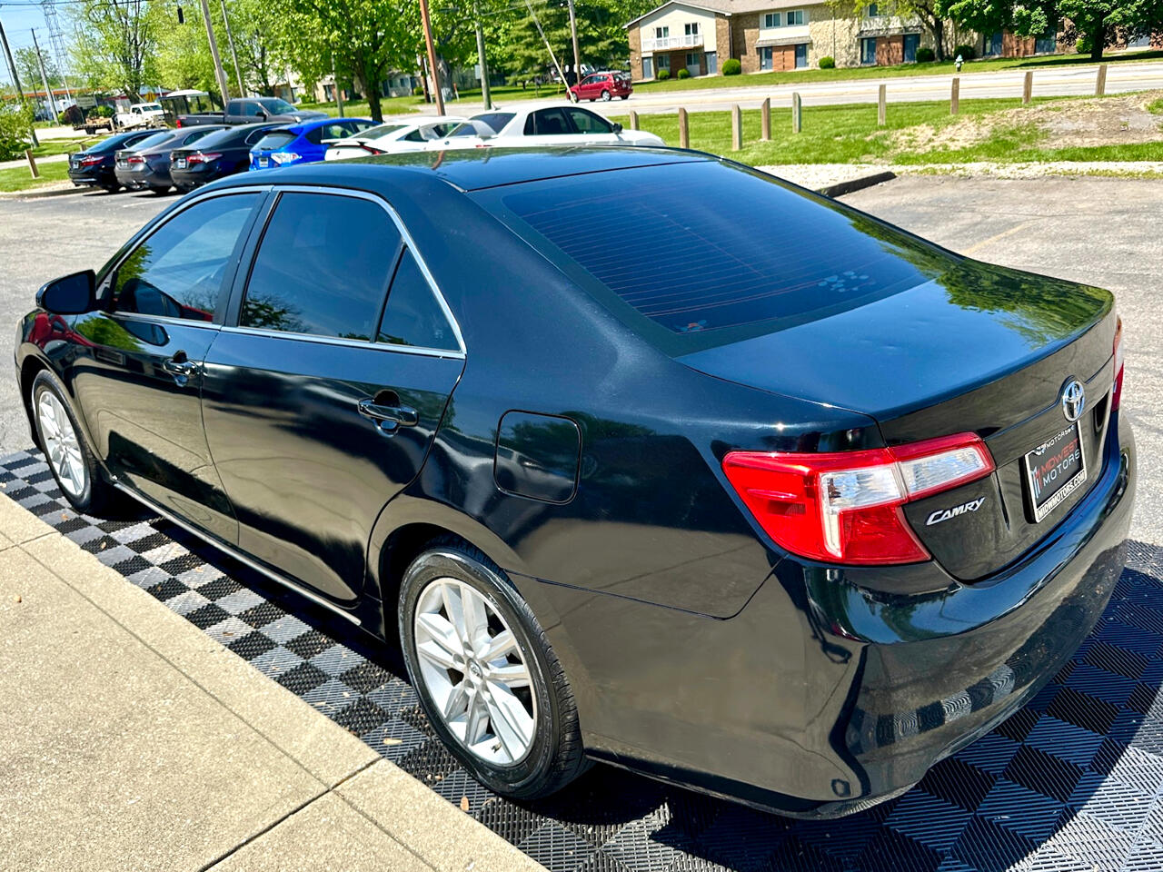 Vehicle image 9 of 40