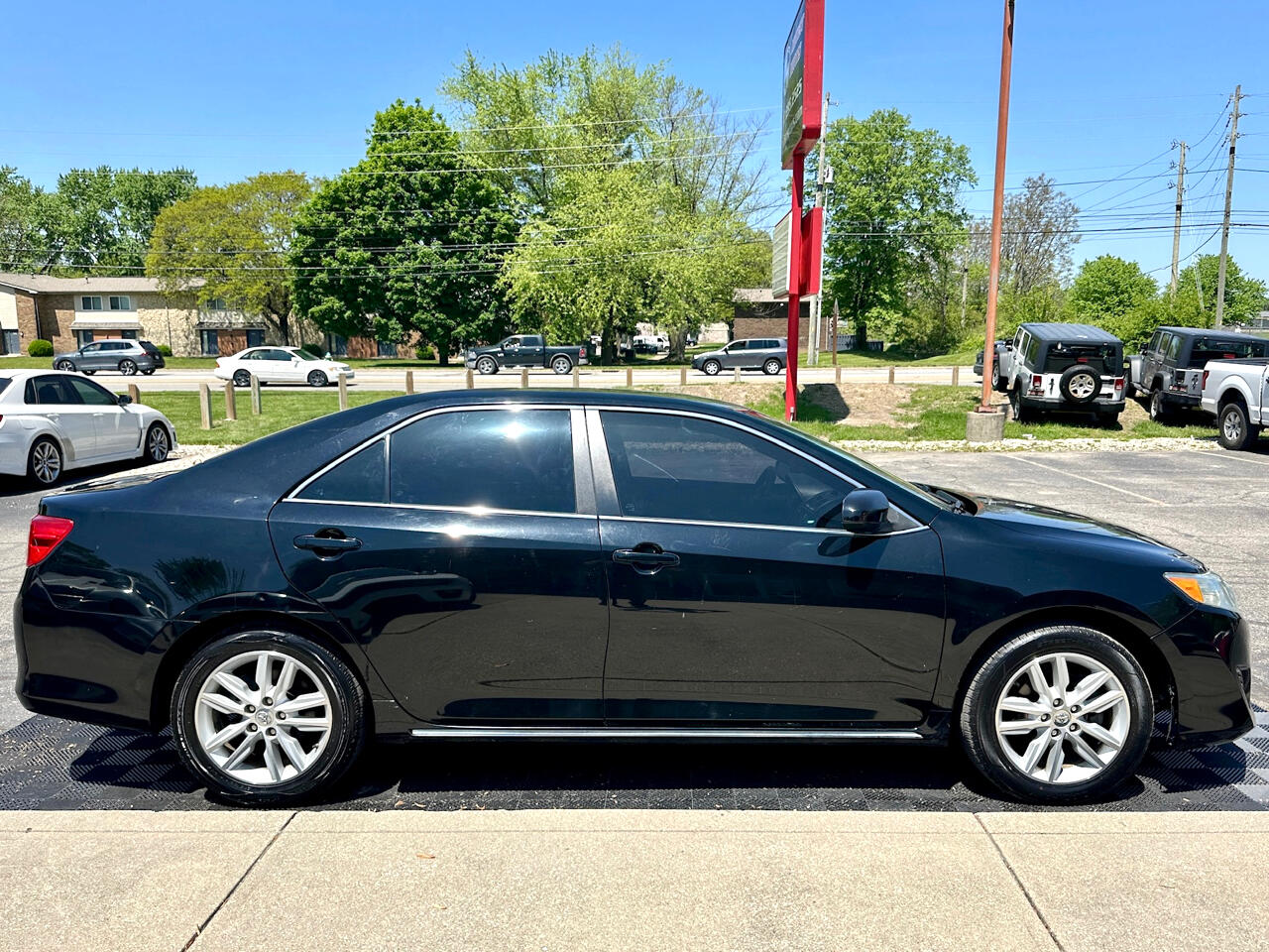 Vehicle image 6 of 40