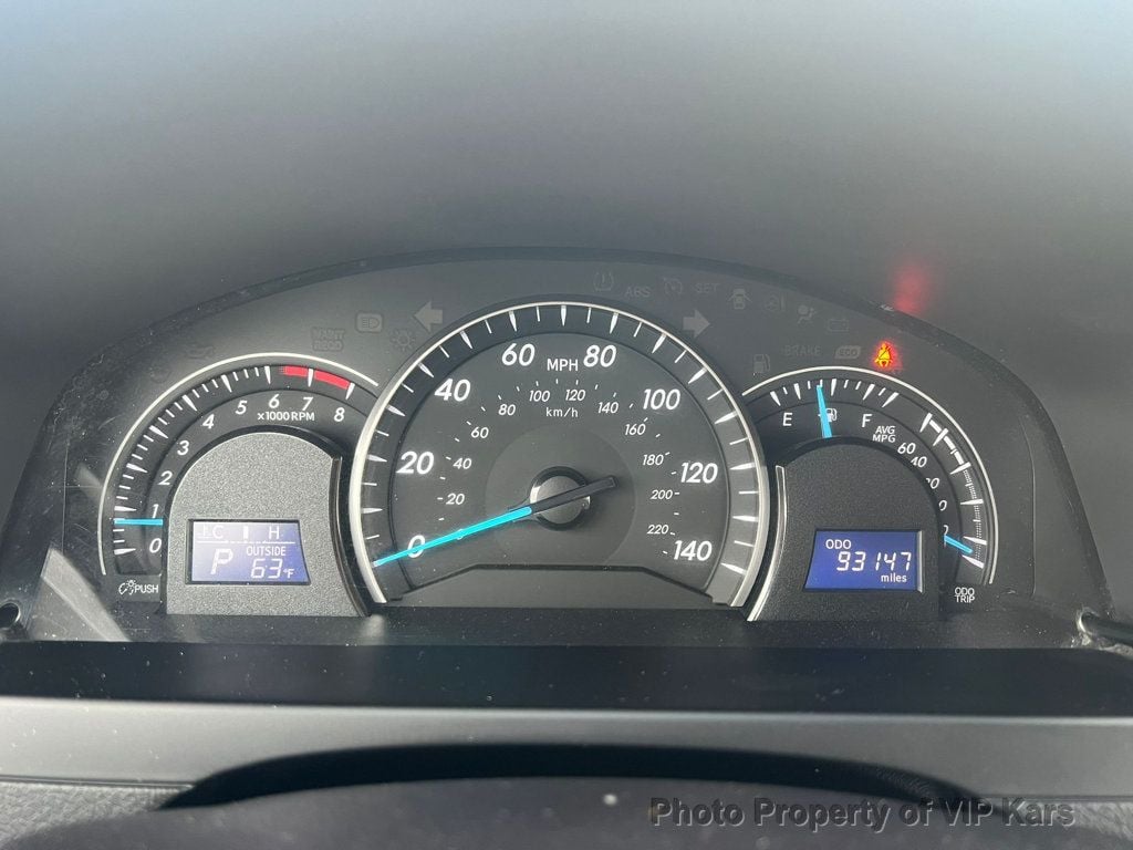Vehicle image 8 of 13
