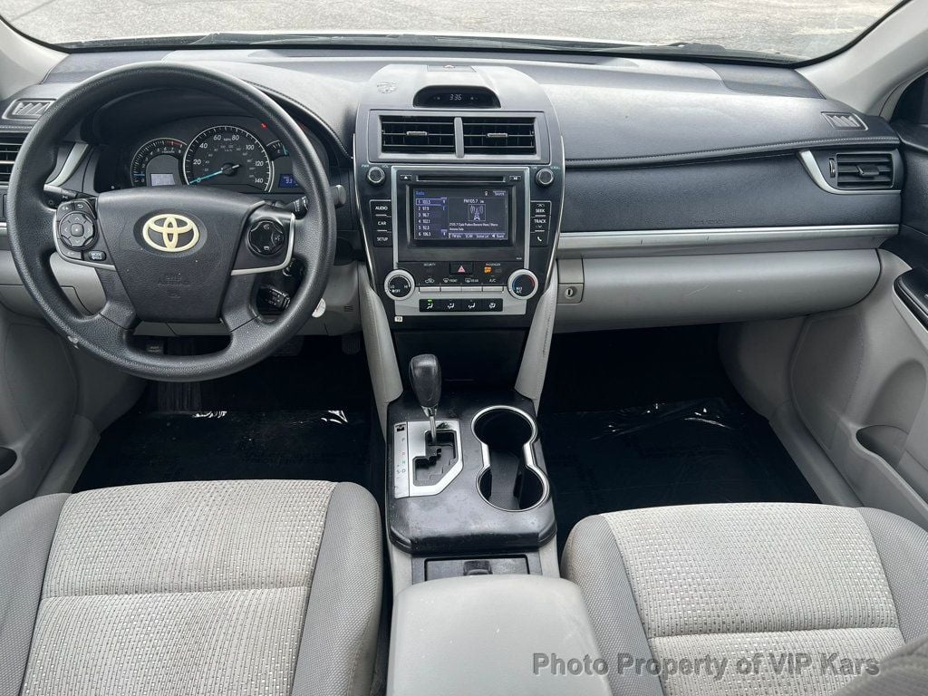 Vehicle image 10 of 13