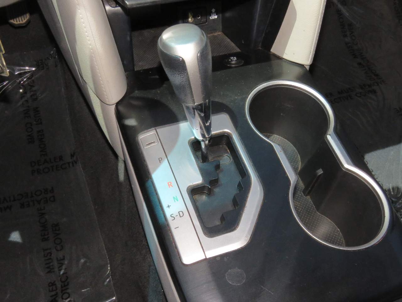 Vehicle image 11 of 21