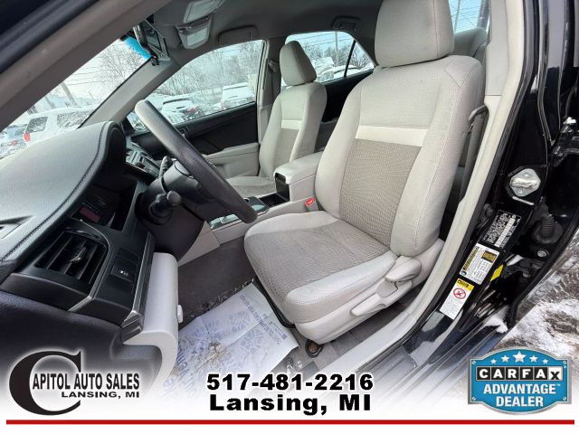Vehicle image 13 of 32
