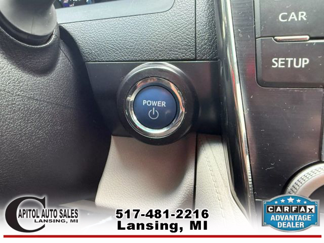 Vehicle image 21 of 32