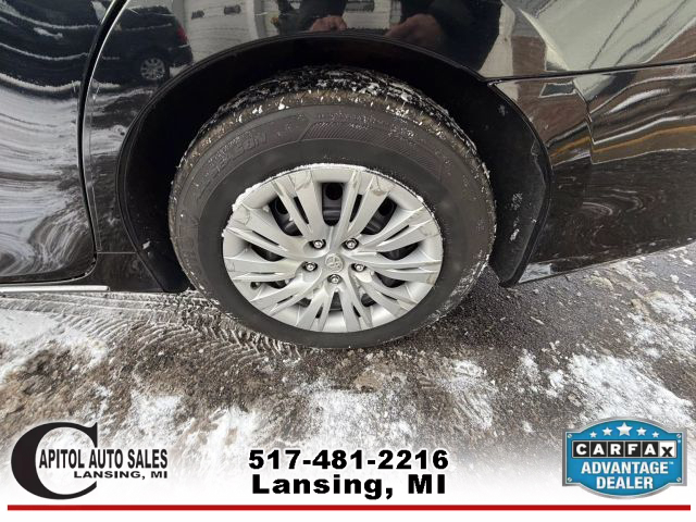 Vehicle image 29 of 32