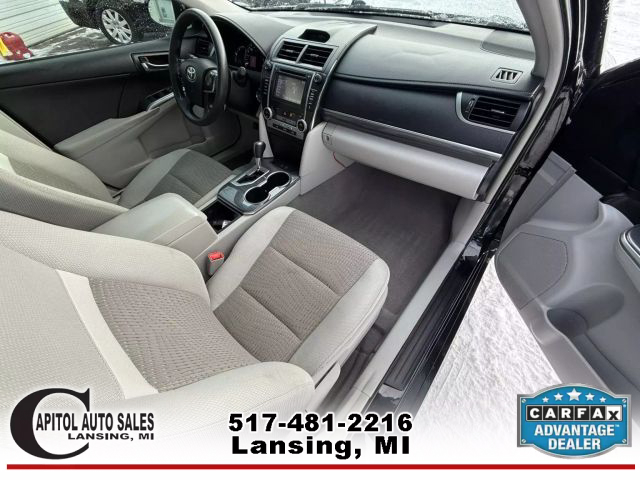 Vehicle image 17 of 32