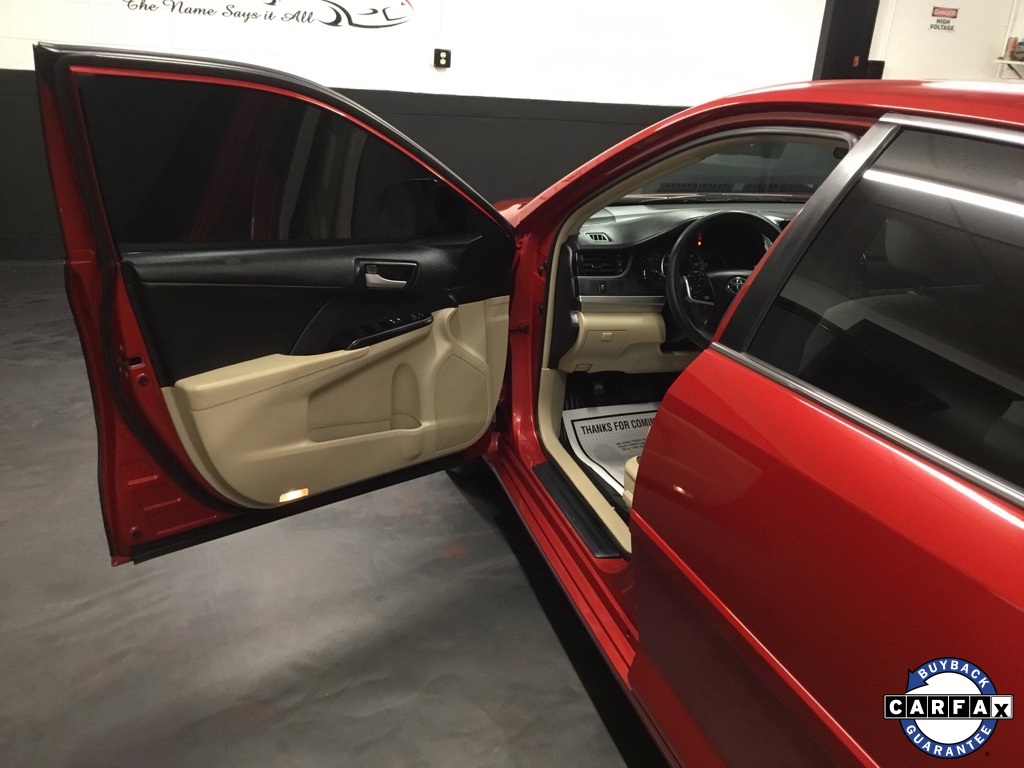 Vehicle image 26 of 50