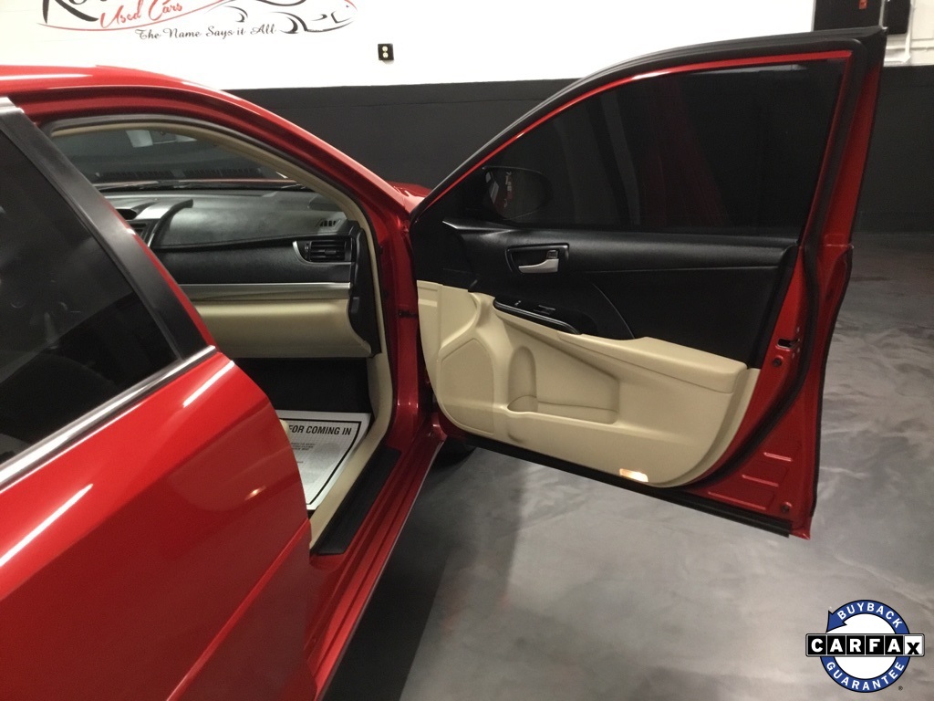 Vehicle image 40 of 50