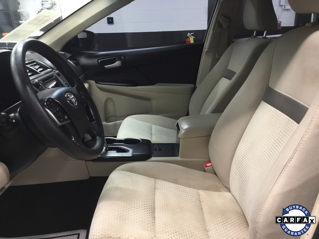 Vehicle image 22 of 50