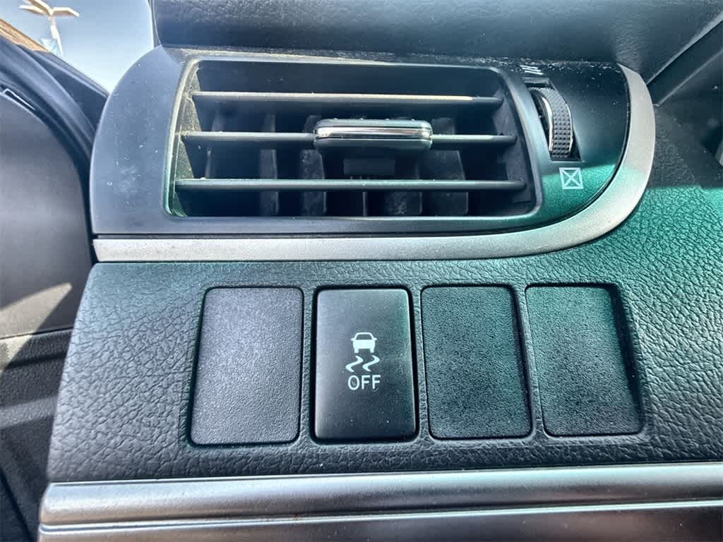 Vehicle image 34 of 35
