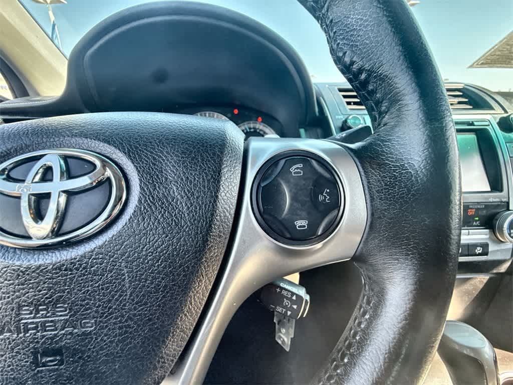 Vehicle image 23 of 35