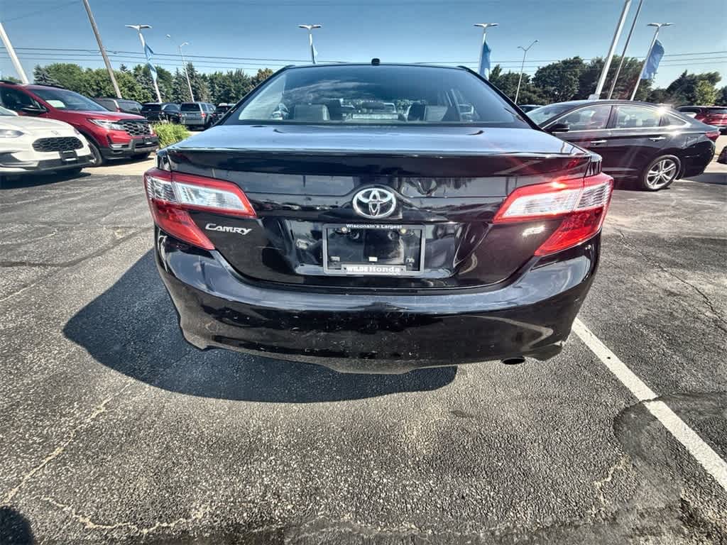 Vehicle image 10 of 35