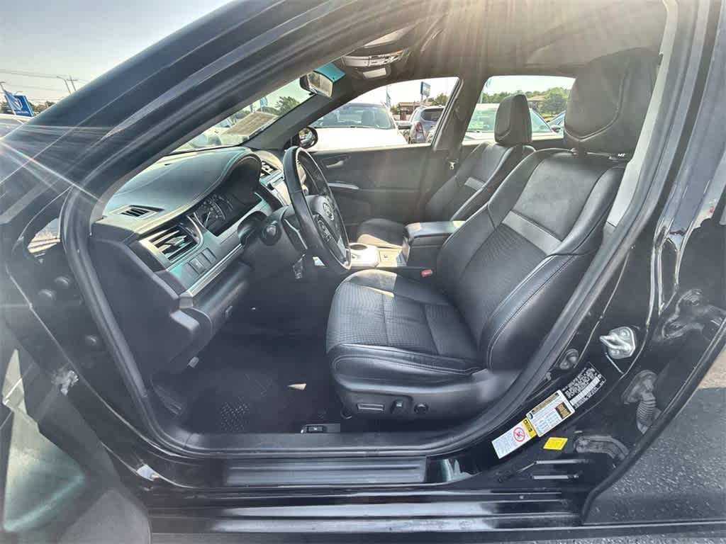 Vehicle image 19 of 35