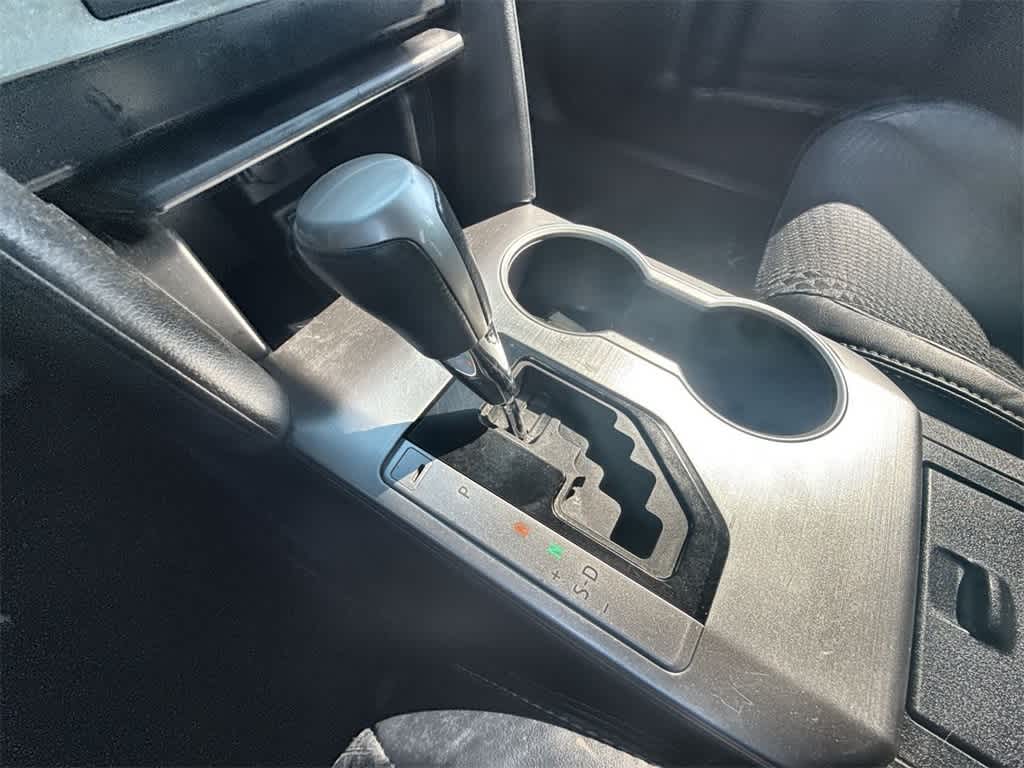 Vehicle image 28 of 35