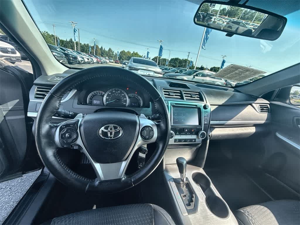 Vehicle image 20 of 35