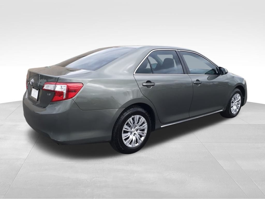 Vehicle image 3 of 29