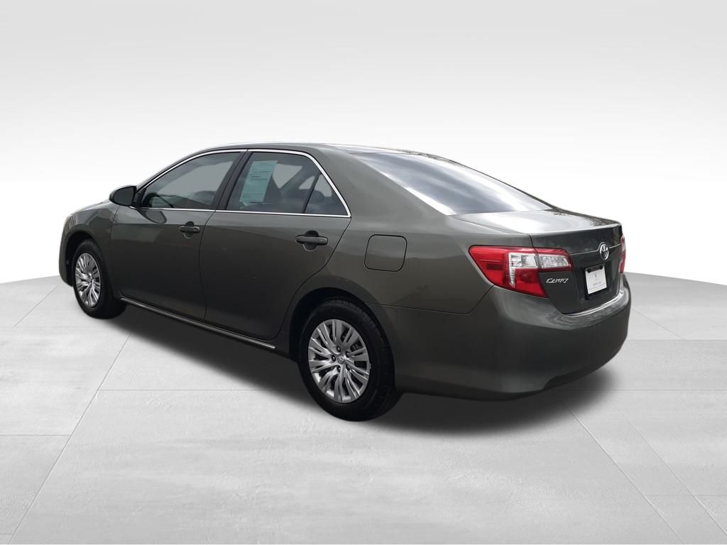 Vehicle image 8 of 29