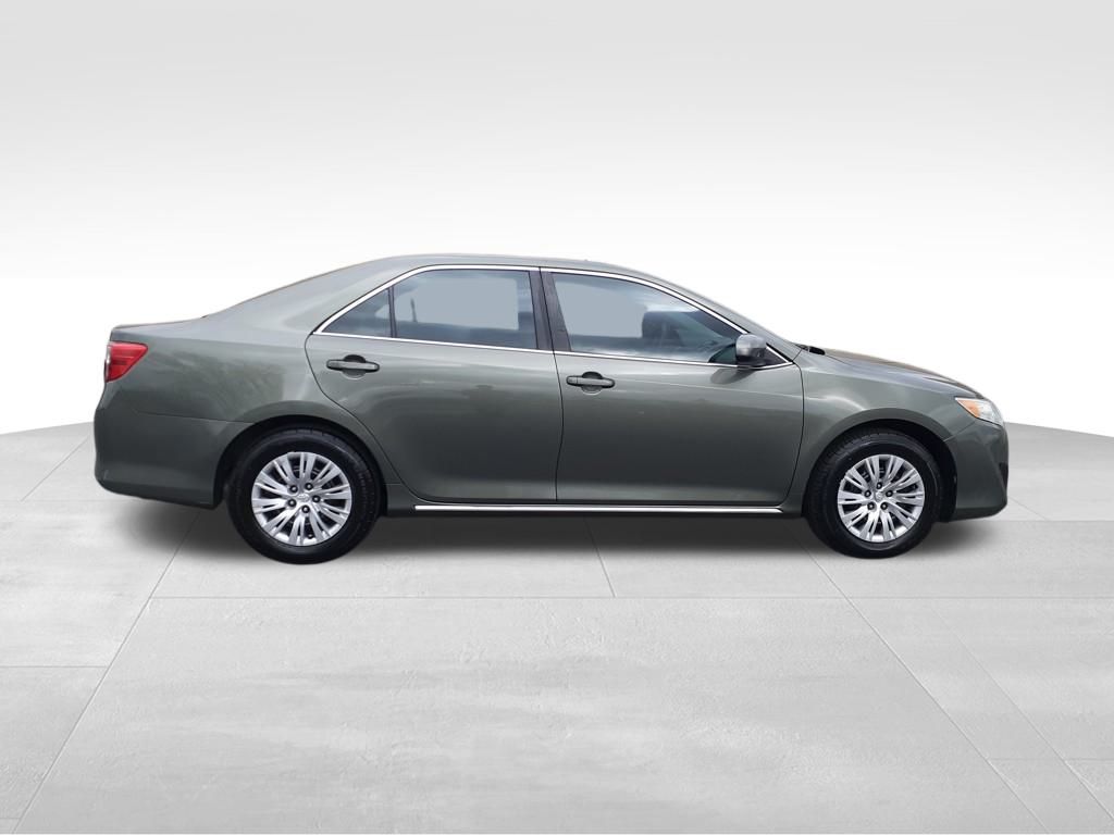 Vehicle image 7 of 29