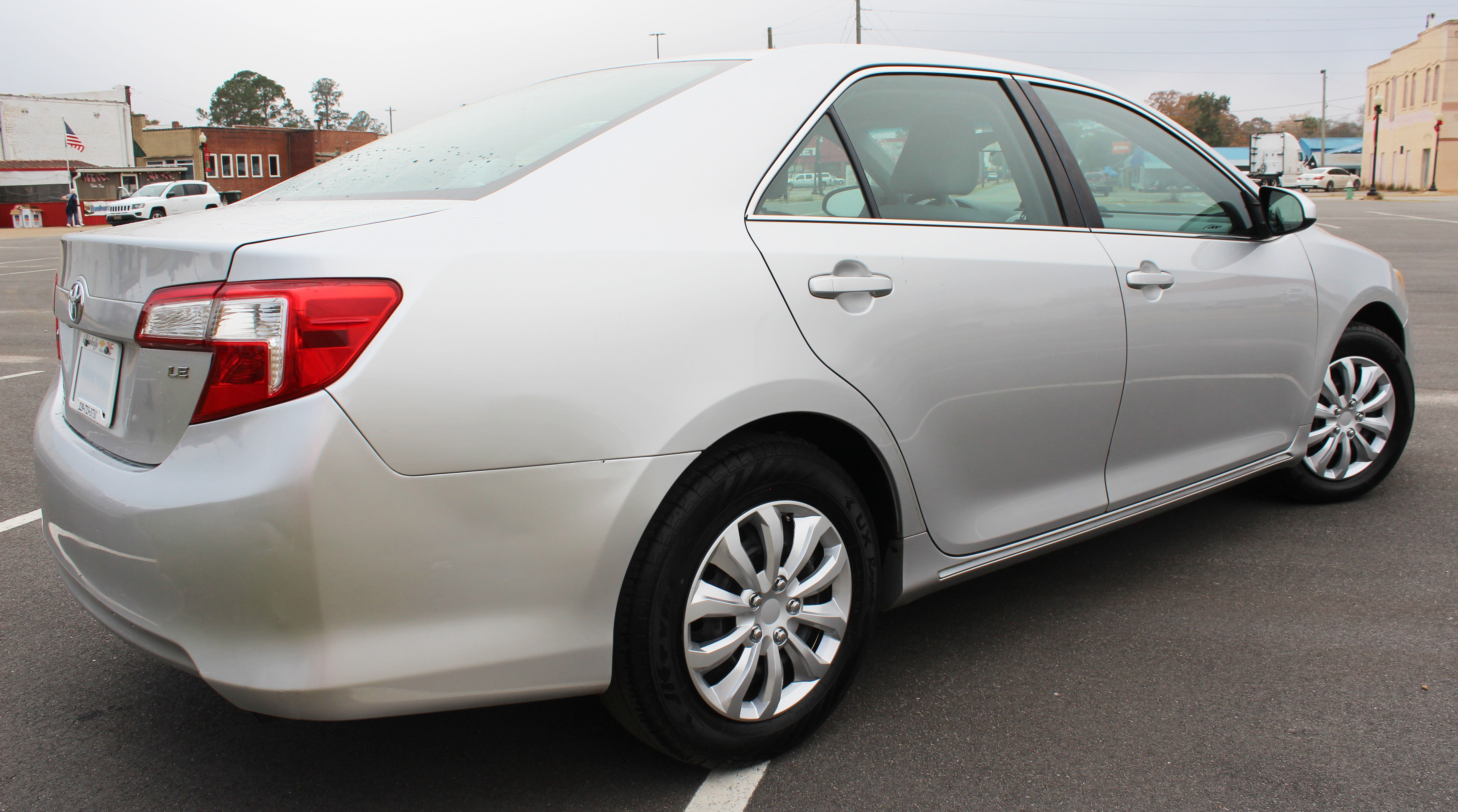 Vehicle image 9 of 52