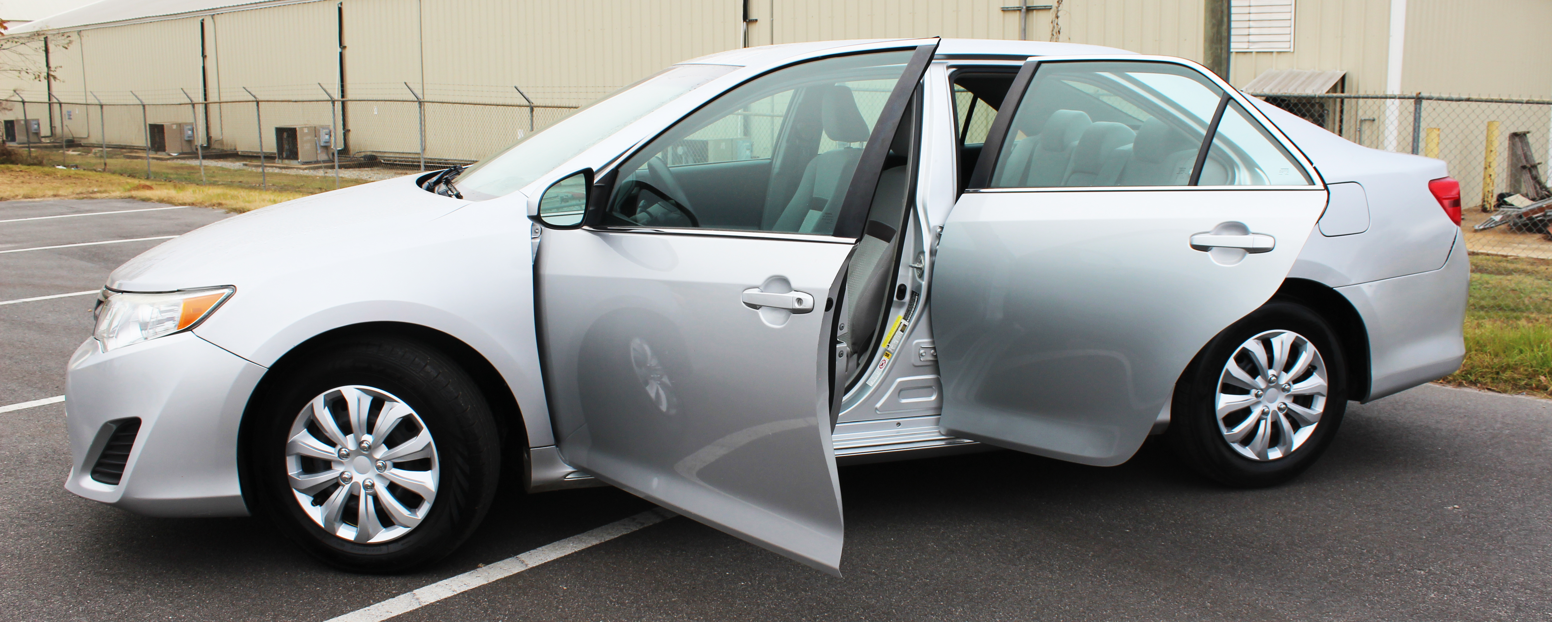 Vehicle image 4 of 52