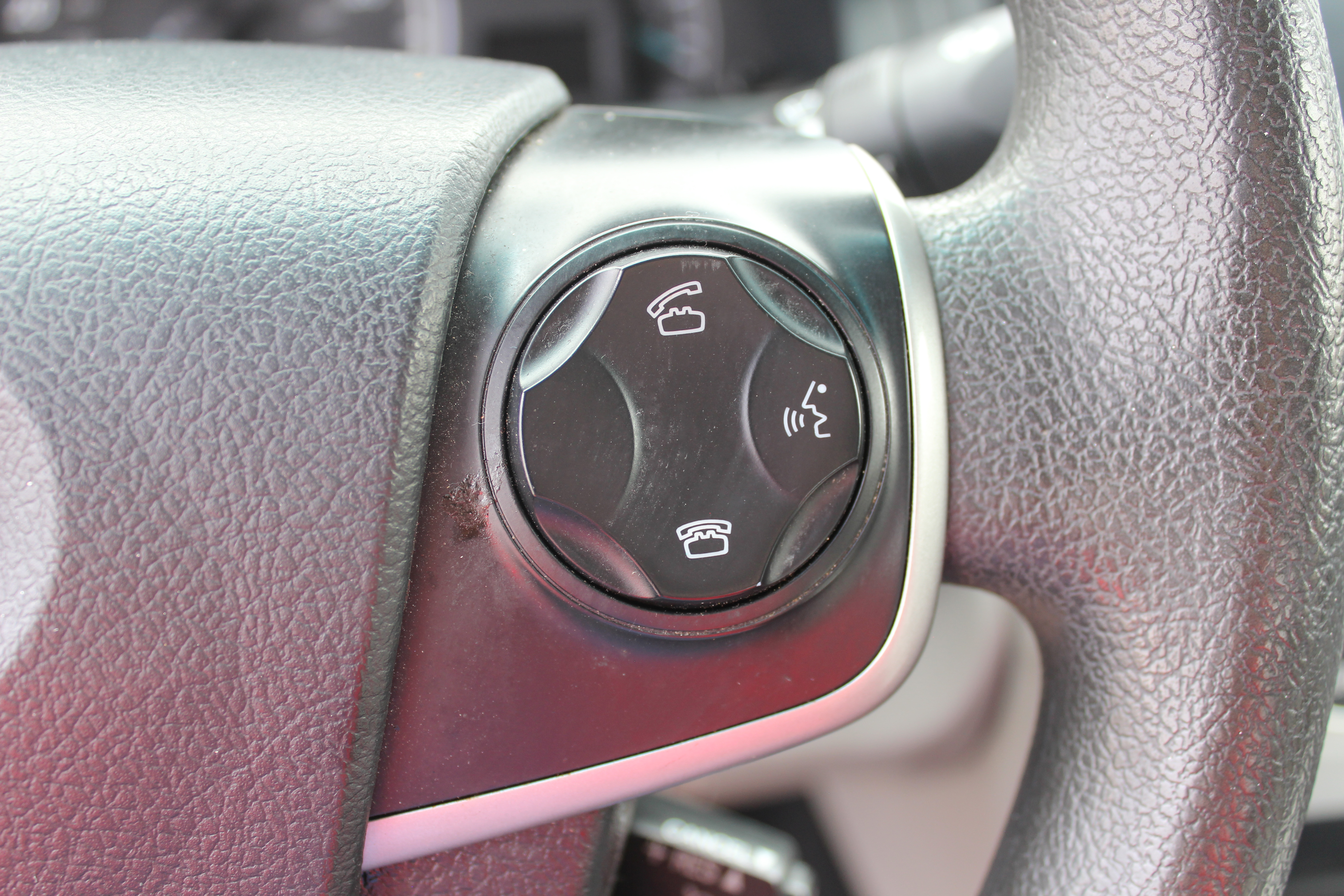 Vehicle image 21 of 52